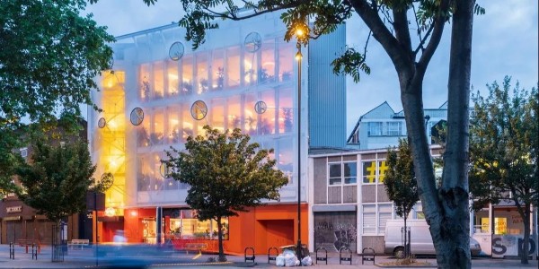 輕盈開放 | 倫敦劇院改造