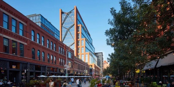 多功能 “工廠型”辦公樓，層層退的露臺處理手法—— SOM作品